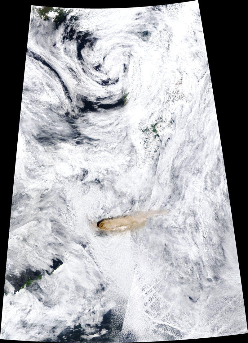 Illustration for article titled Incredible Photo from the Space Station Shows Raikoke Volcano Erupting